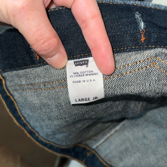 Juniors Levi’s Denim Jacket - Picture 3 of 3